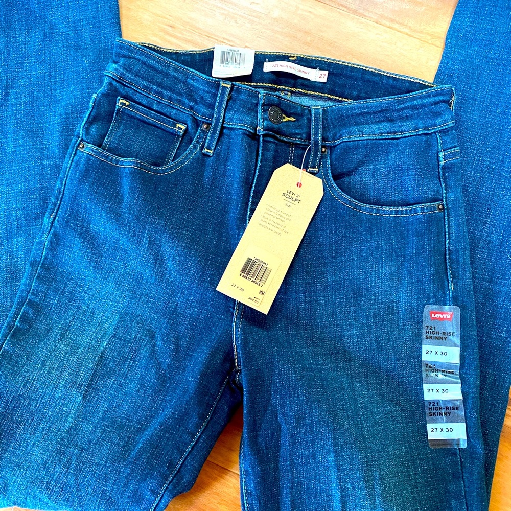 NWT Levi’s